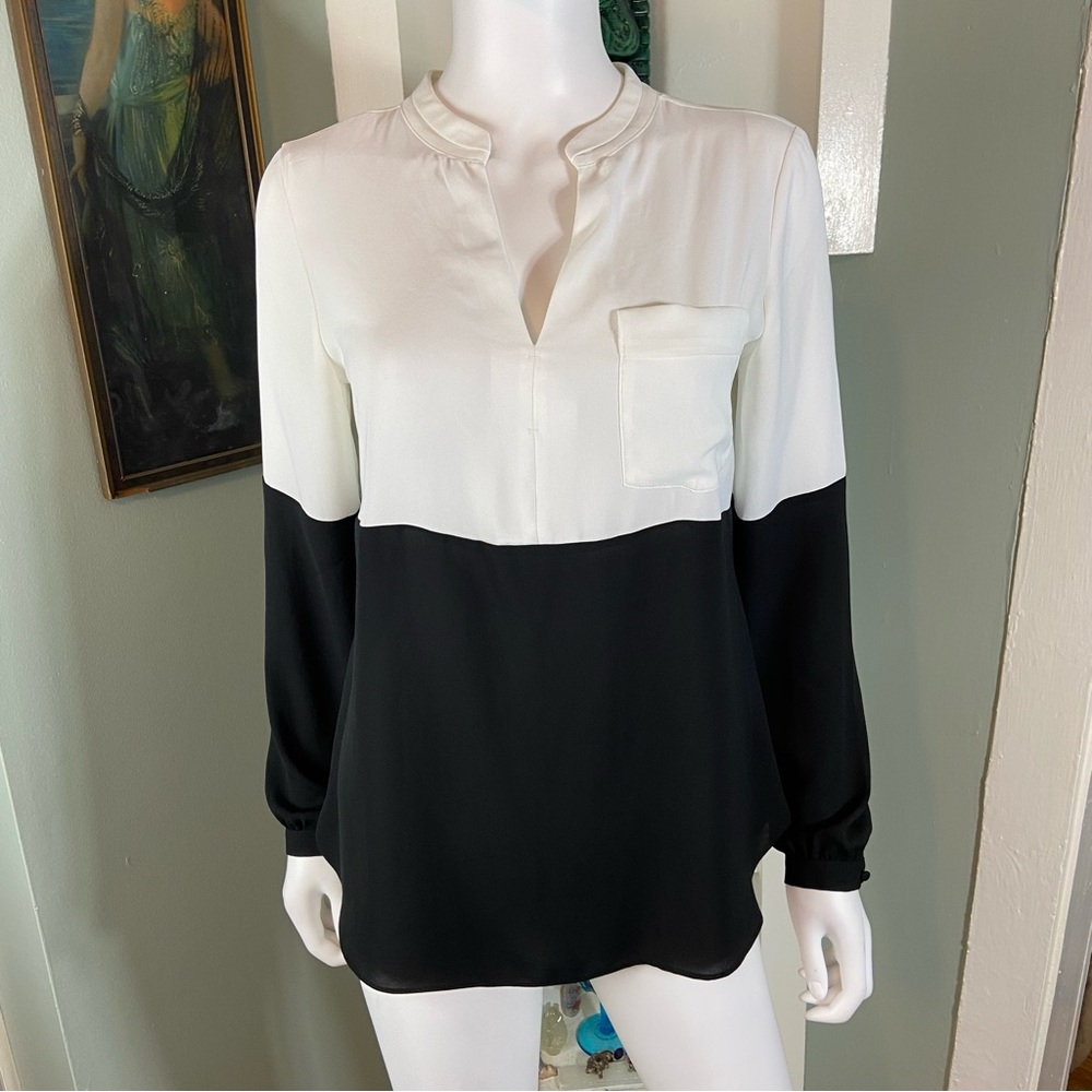 White House Black Market Two-Tone Colorblock Blouse Size 2 Chiffon Top Shirt